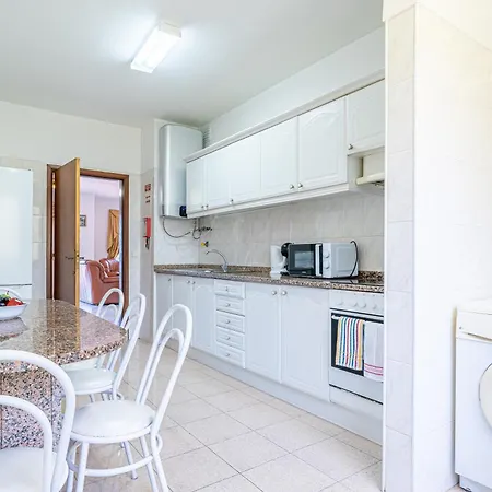 Calheta 3 Stars Apartment